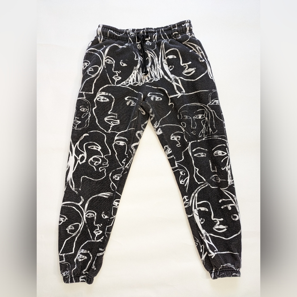 Forever 21 abstract face patternedsweatpants